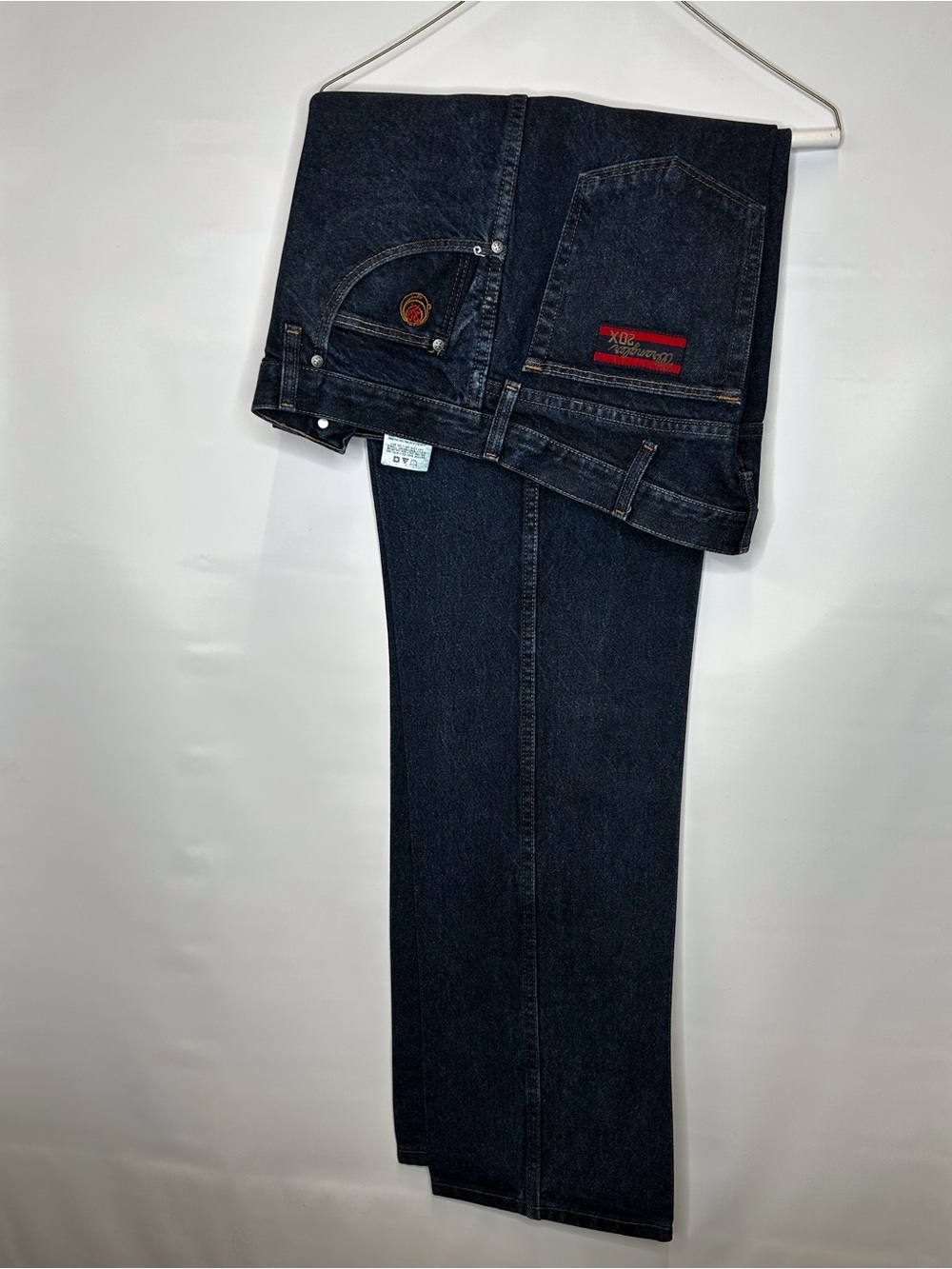 20X Wrangler Men’s Straight Jeans in Dark Blue